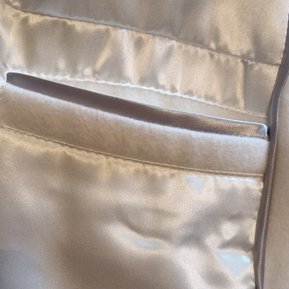 Elegant Like Wool Calvin Klein Women's White Coat, size XL - Picture 9 of 16